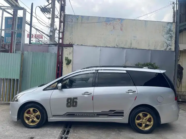 Mitsubishi Grandis