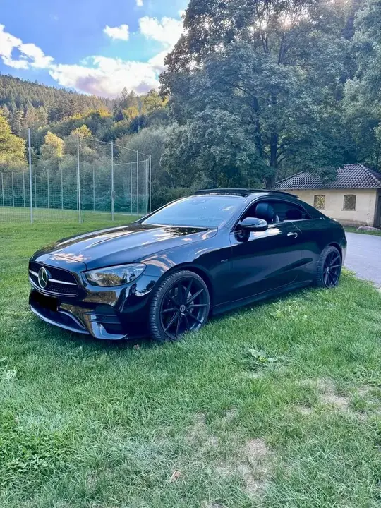 Mercedes-Benz E 220 D Coupé