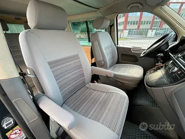 Volkswagen T5 2007 photo 2