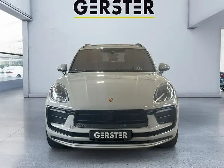 Porsche Macan 2022 photo 2