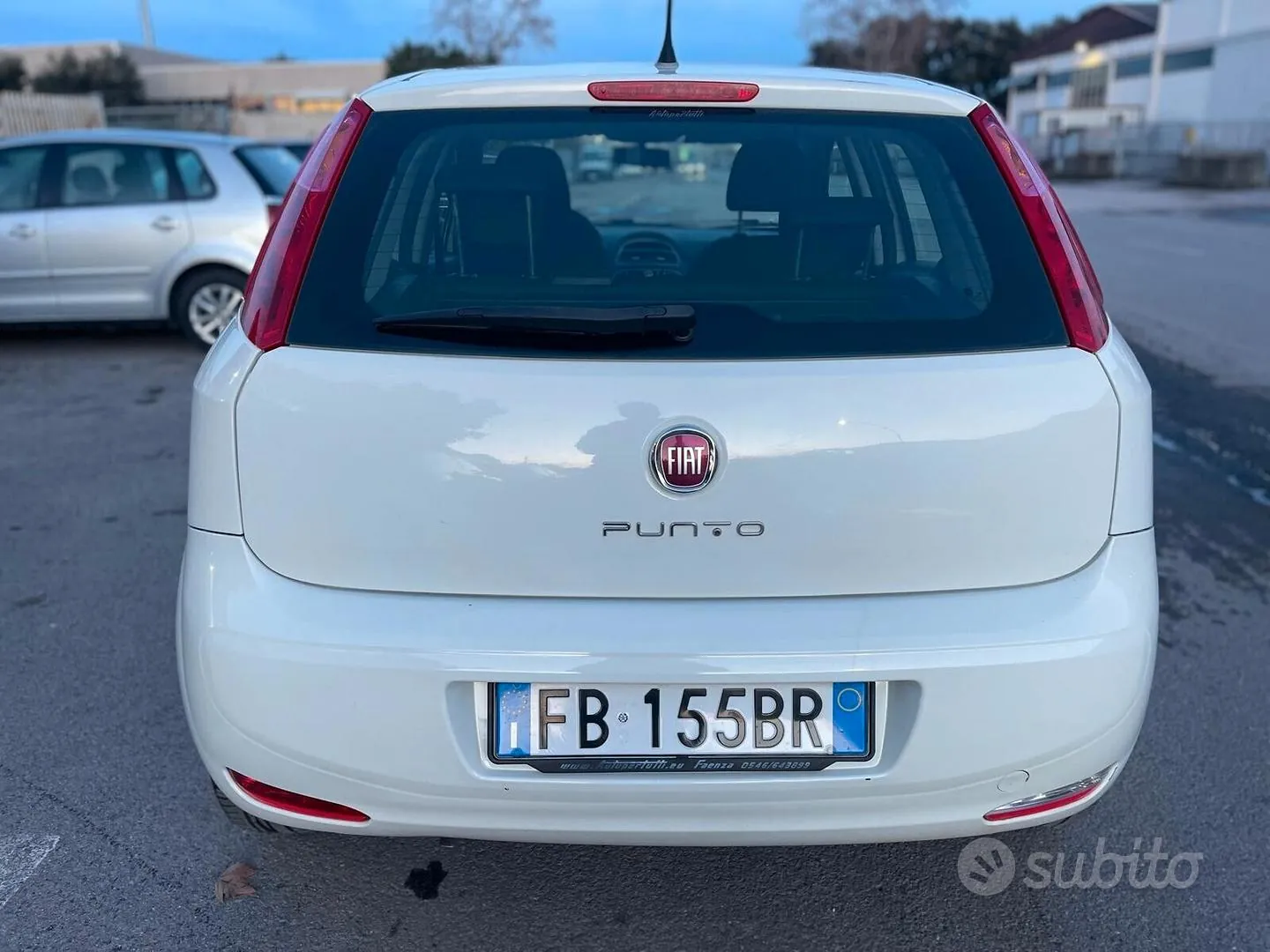 Fiat Punto 2015 photo 3