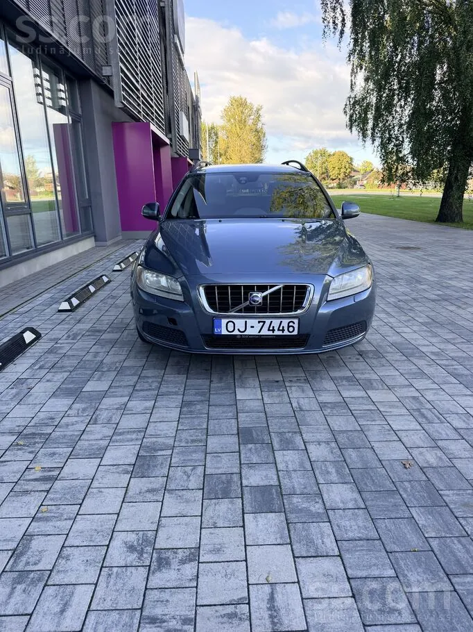 Volvo V70 2012 photo 4