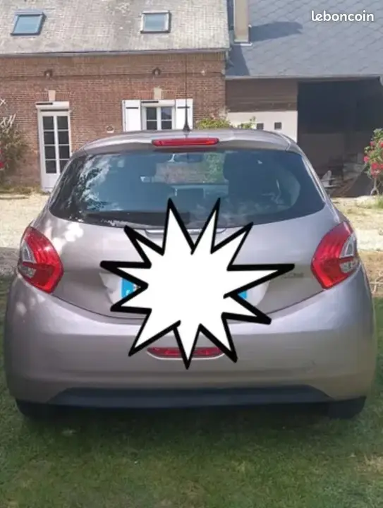 Peugeot 208 2012 photo 3