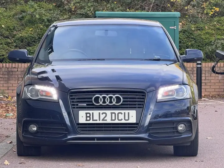 Audi A3 2012 photo 2