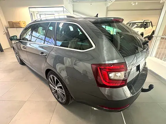 Skoda Octavia 2020 photo 4