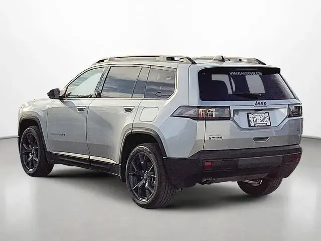 Jeep Cherokee 2026 photo 3