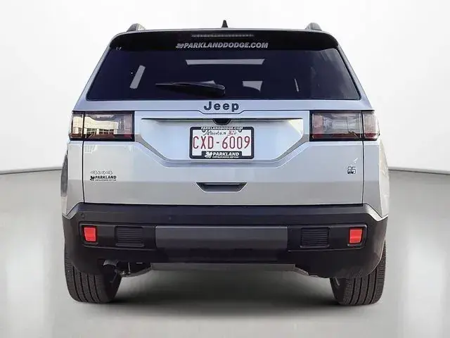 Jeep Cherokee 2026 photo 4
