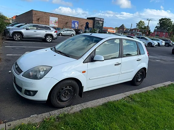 Ford Fiesta 2008 photo 2