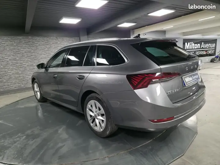 Skoda Octavia 2023 photo 3