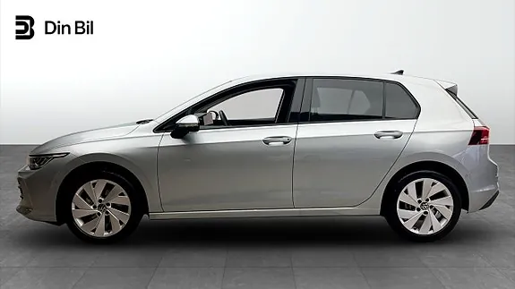 Volkswagen Golf I 2026 photo 2