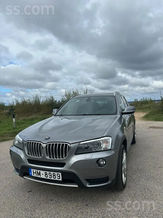 BMW X3 2011 photo 2