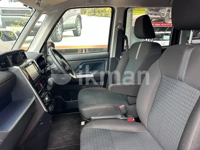 Toyota Roomy 2023 photo 5