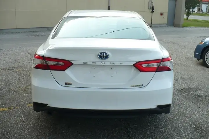 Toyota Camry 2021 photo 5