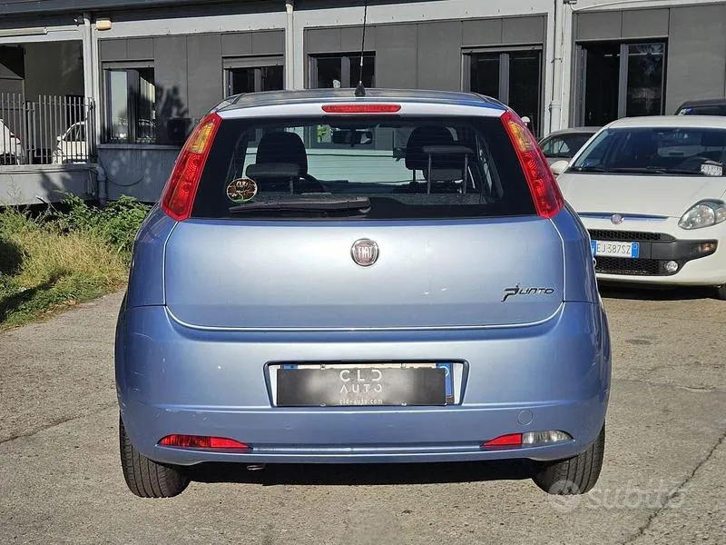 Fiat Grande Punto 2008 photo 4