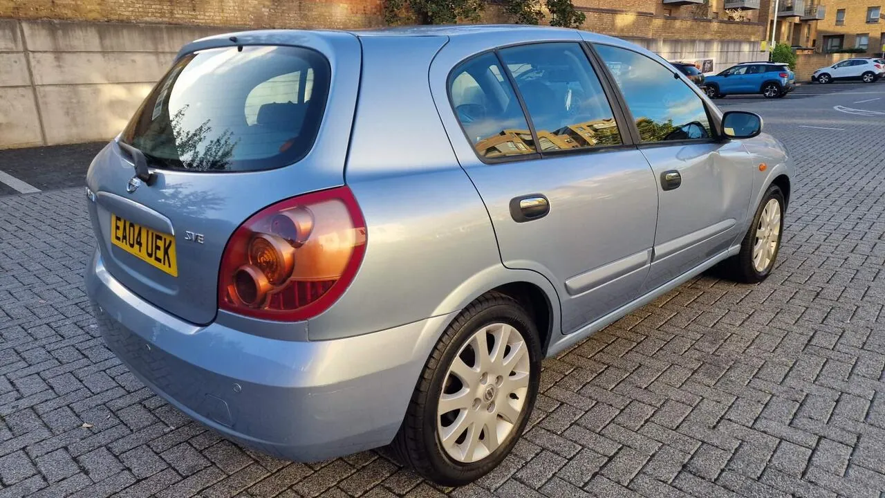 Nissan Almera 2004 photo 3