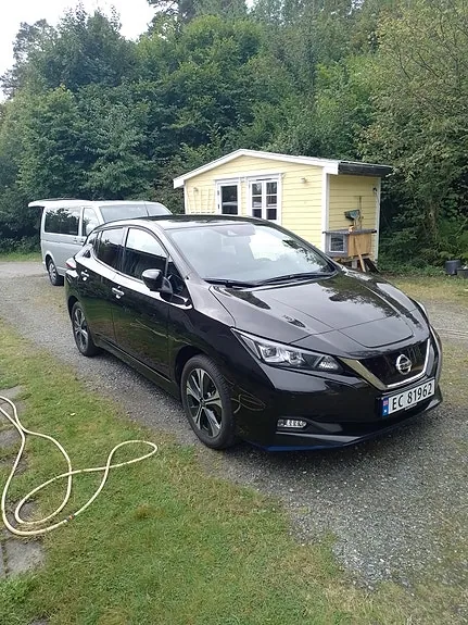 Nissan Leaf 2020 photo 2