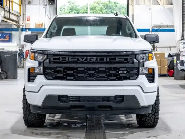 Chevrolet Silverado 1500 2026 photo 2