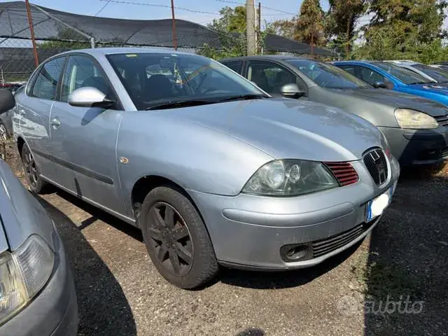 Seat Cordoba 2005 photo 2