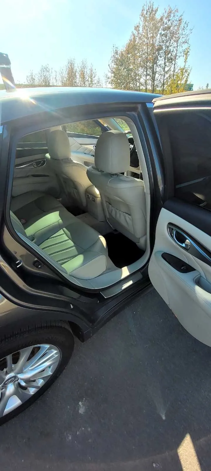 Infiniti M37X 2012 photo 4