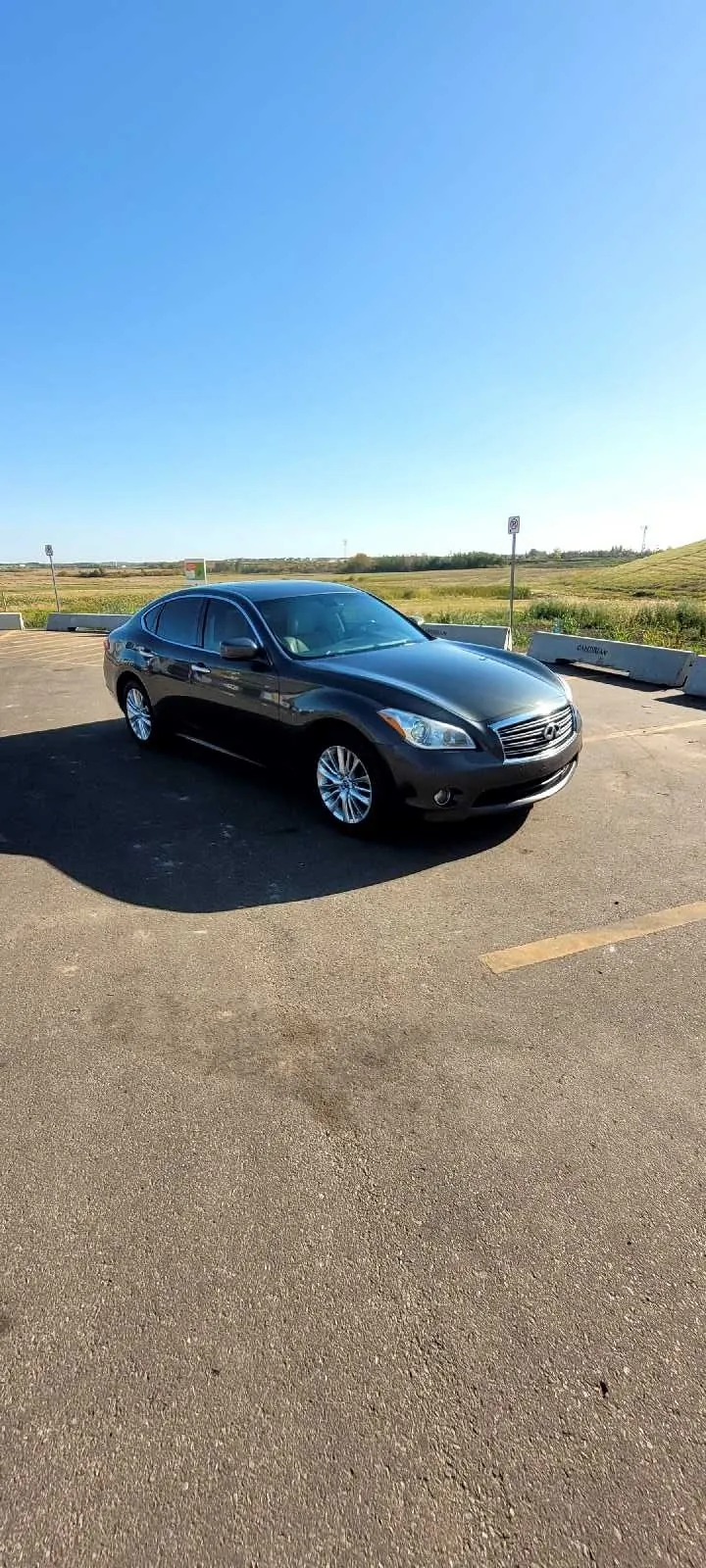 Infiniti M37X