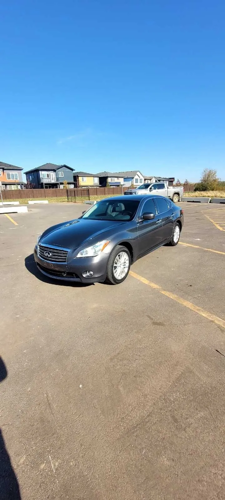 Infiniti M37X 2012 photo 2