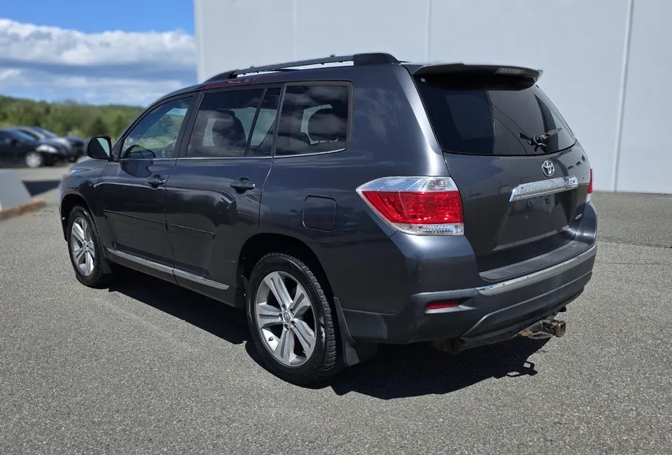 Toyota Highlander 2012 photo 4