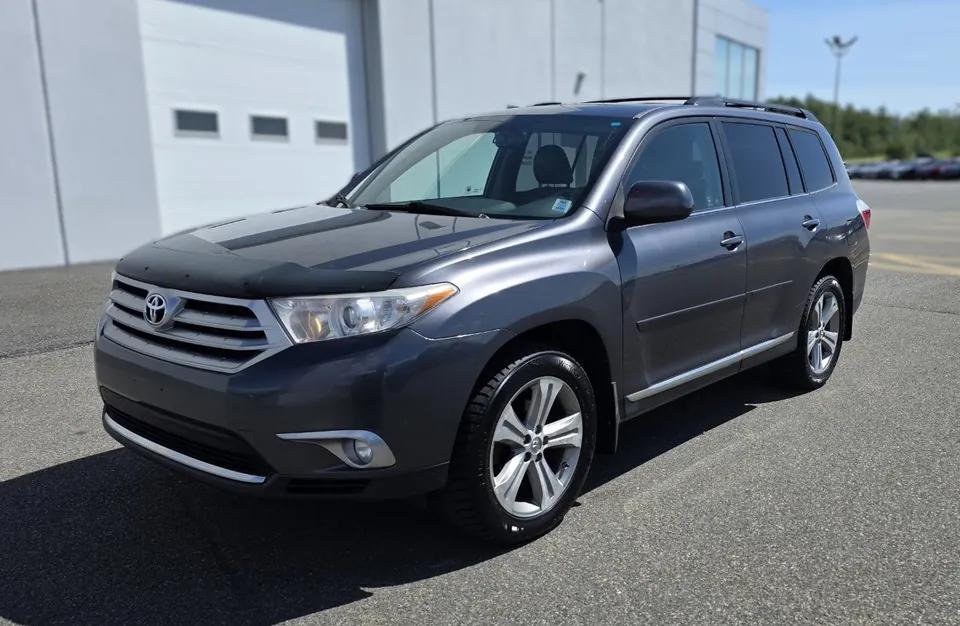 Toyota Highlander 2012 photo 2