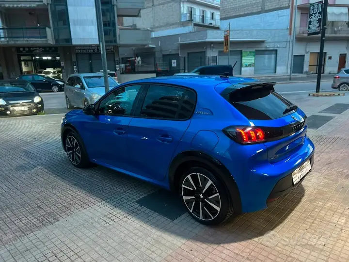 Peugeot 208 2020 photo 2