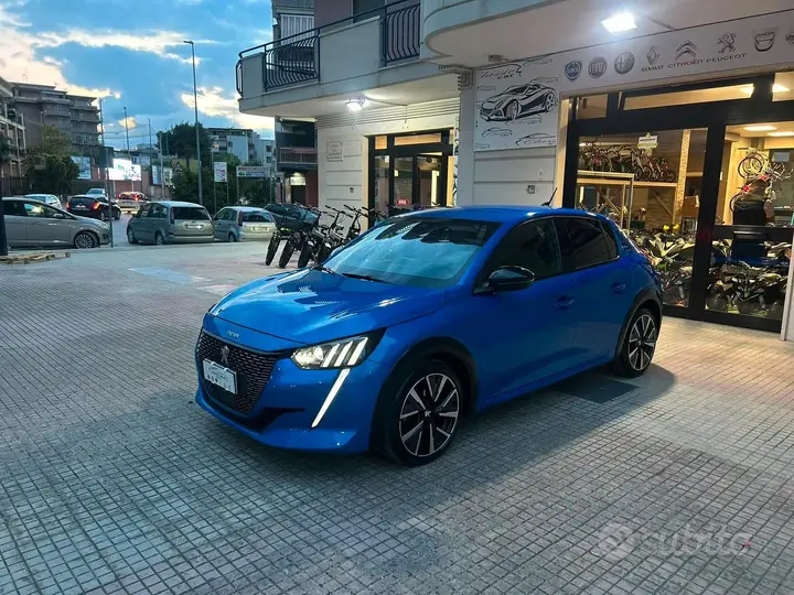 Peugeot 208 2020 photo 3