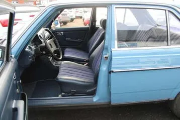 Mercedes-Benz 200-Serie 200 1980 photo 3