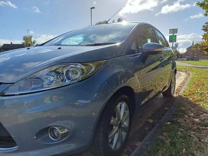 Ford Fiesta 2009 photo 3