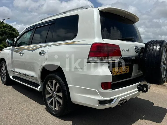Toyota Land Cruiser Sahara 2014 photo 4