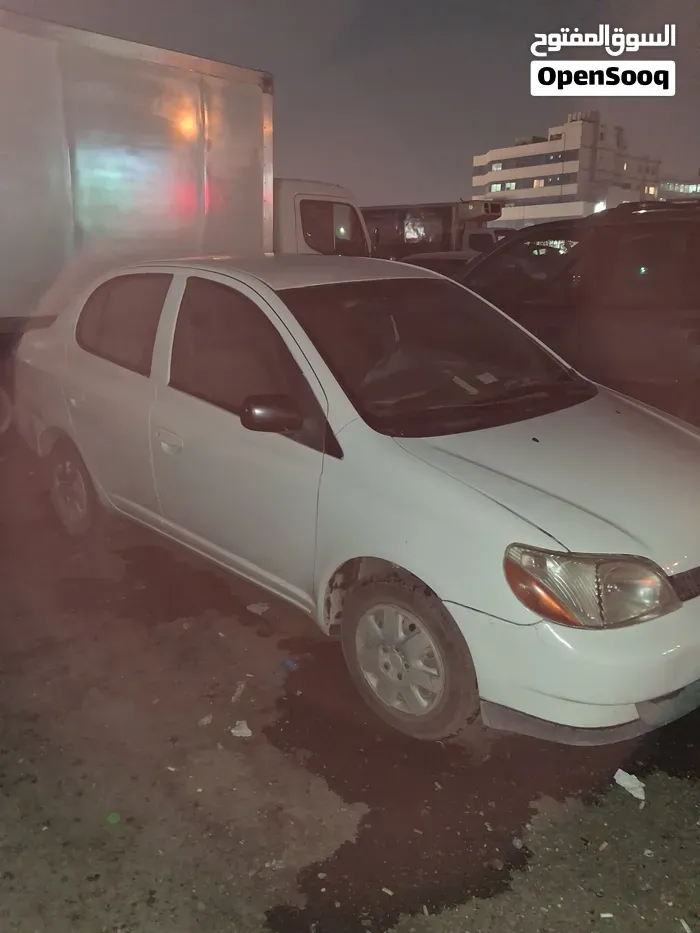 Toyota Echo 2000 photo 2