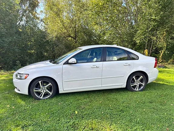 Volvo S40 2012 photo 3