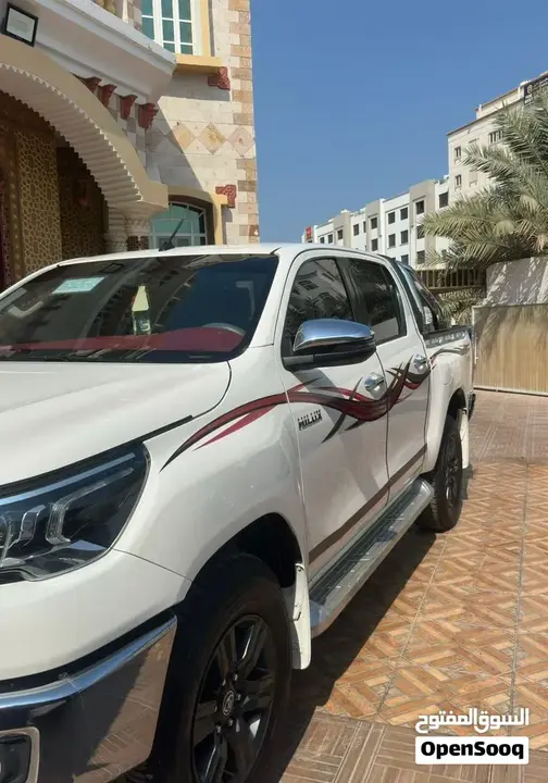Toyota Hilux 2021 photo 2
