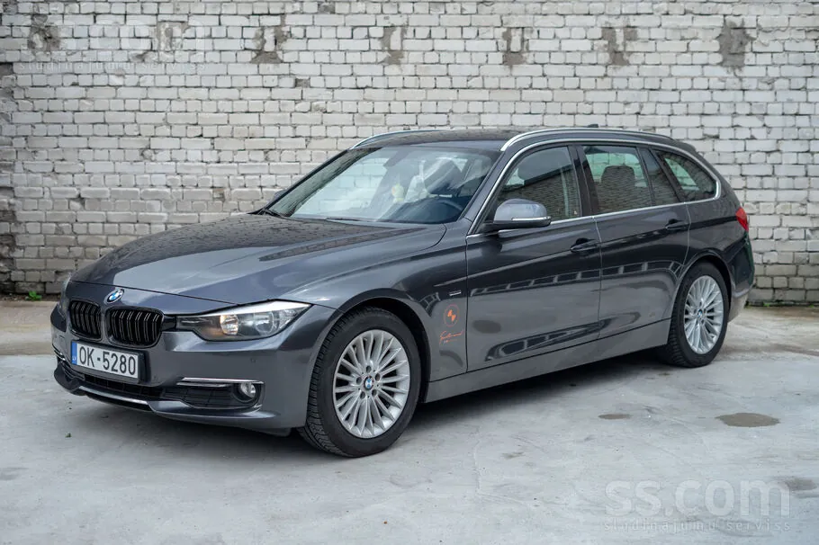 BMW 318 2015 photo 3