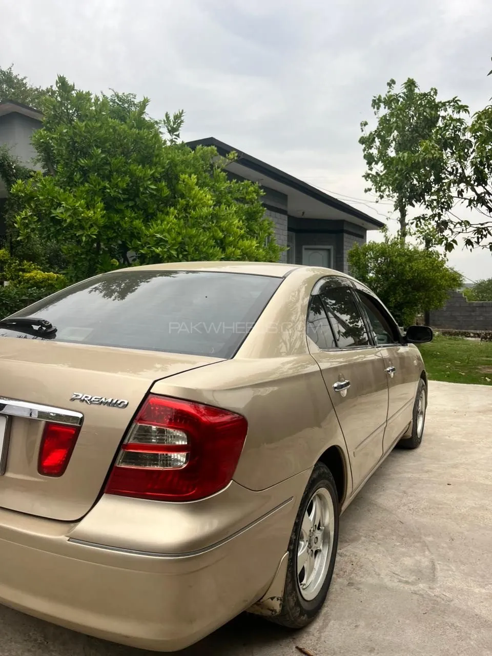 Toyota Premio