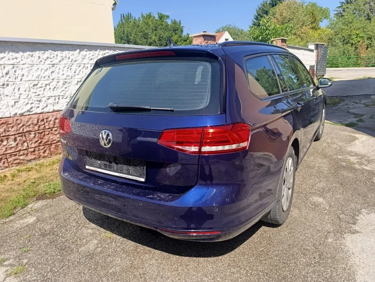 Volkswagen Passat 2018 photo 2