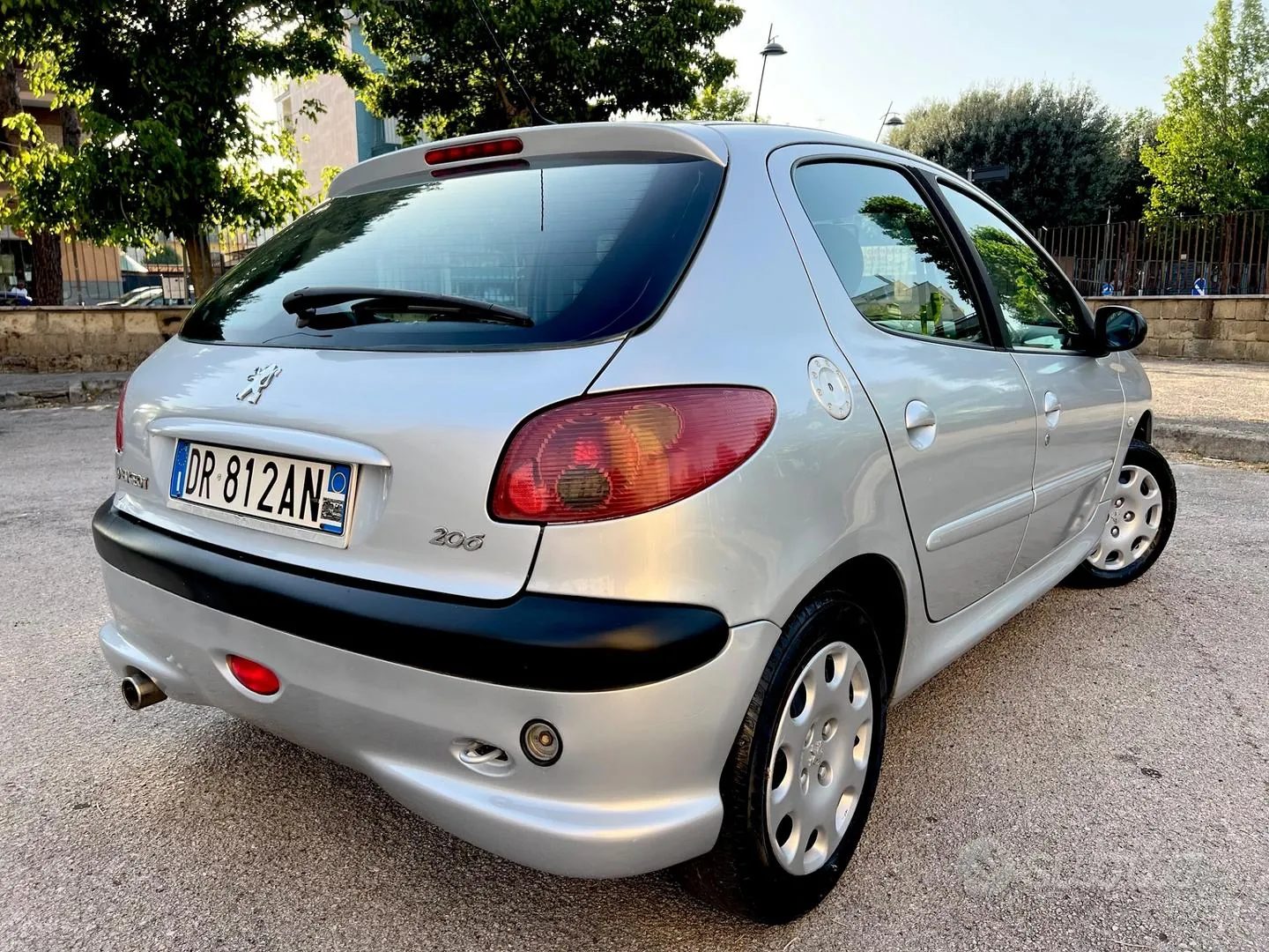 Peugeot 206 2008 photo 5