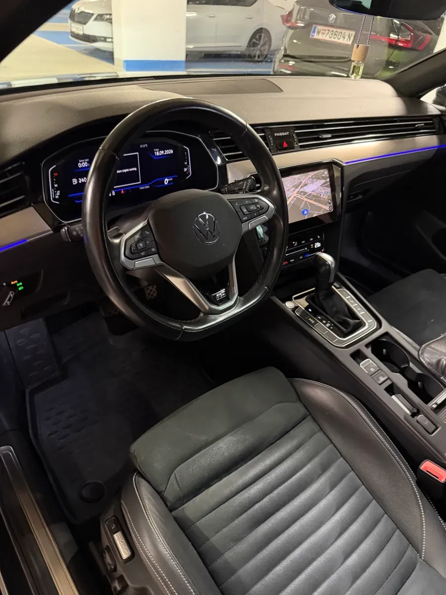Volkswagen Passat 2021 photo 2