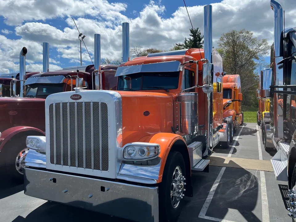Peterbilt 389 2023 photo 3