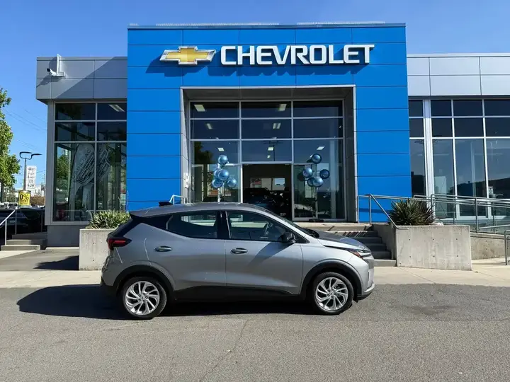 Chevrolet Bolt 2027 photo 3