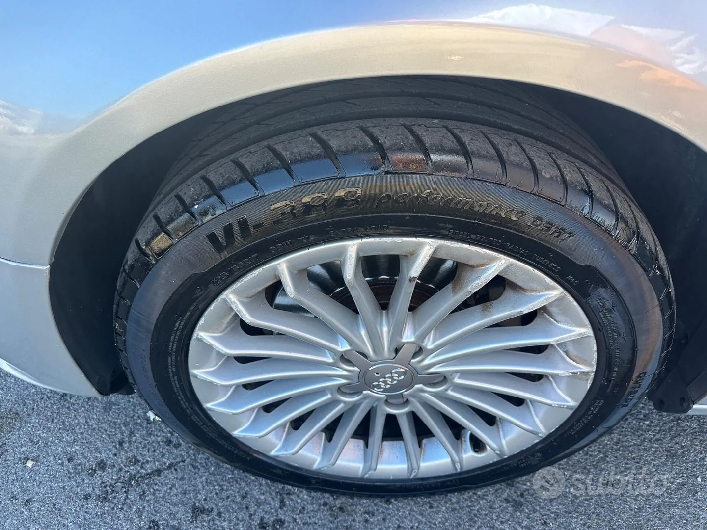 Audi A4 2013 photo 4