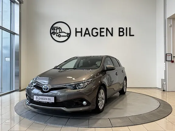 Toyota Auris 2017 photo 2