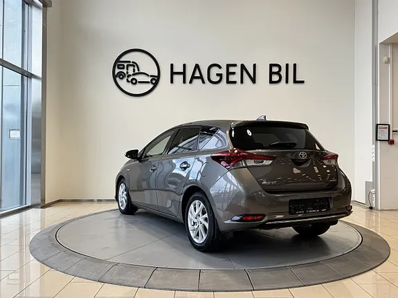 Toyota Auris 2017 photo 5