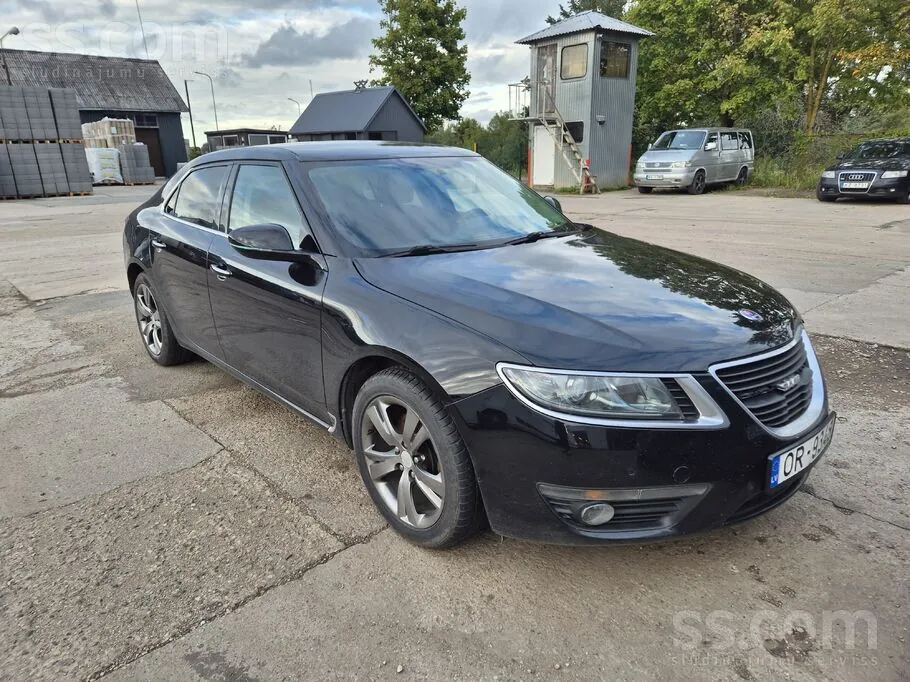 Saab 9-5 2011 photo 2