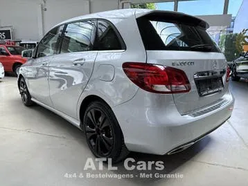 Mercedes-Benz B-Class 2015 photo 2