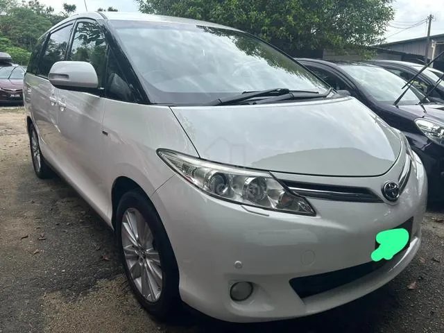Toyota Estima