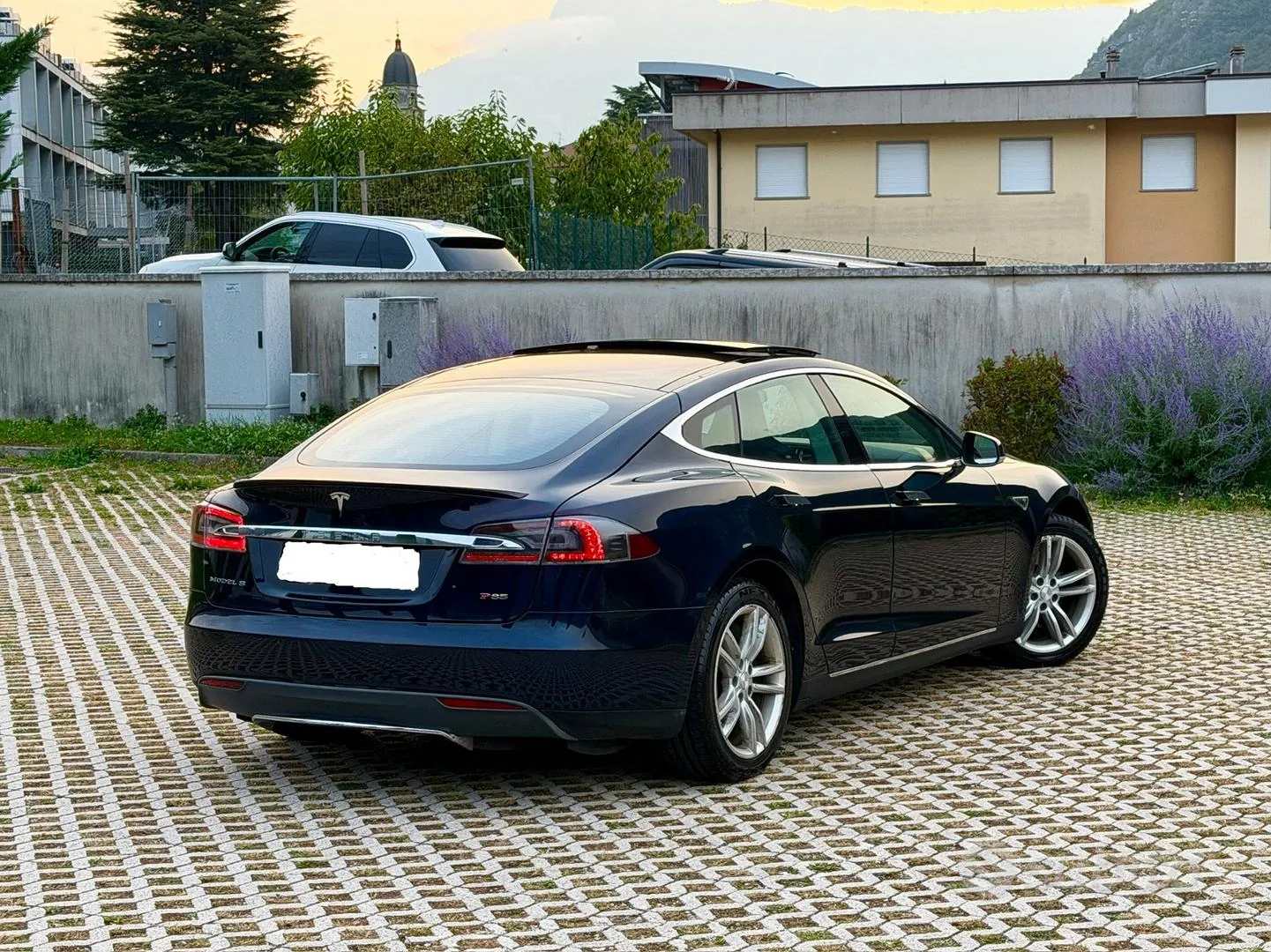 Tesla Model S 2015 photo 3