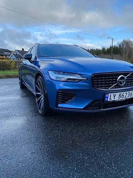 Volvo V60 2021 photo 2